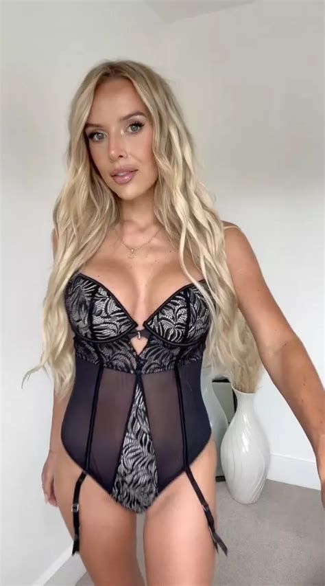 Love Island S Faye Winter Strips To Lace Lingerie To Show Off Figure In Racy Clip Daily Star
