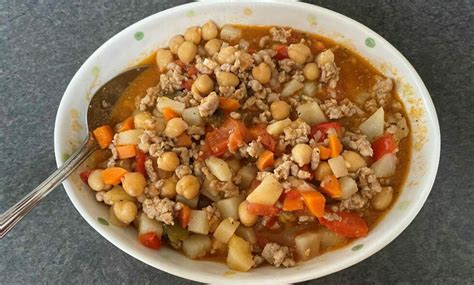 Ginisang Giniling Na Baboy Sauteed Ground Pork With Garbanzos