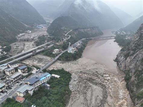 直擊汶川山洪泥石流災害救援現場 新浪香港