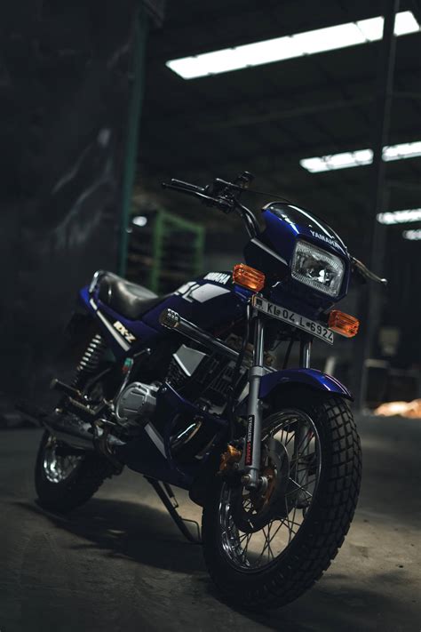 Download Yamaha Rx100 Black And Blue Wallpaper | Wallpapers.com