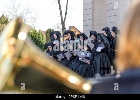 Avril Brandebourg Burg Spreewald Des Femmes De La Chorale