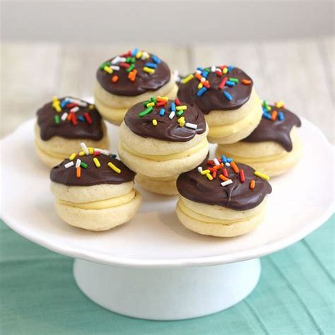 Boston Cream Whoopie Pie Delicious Desserts Cookie Recipes