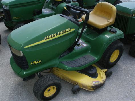 1998 John Deere LT166 Lawn Garden And Commercial Mowing John Deere