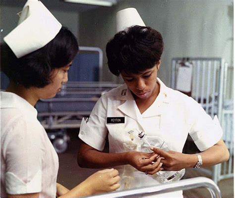 Women's Uniforms in Vietnam Photos - Page 3 - WOMEN'S SERVICES - U.S ...