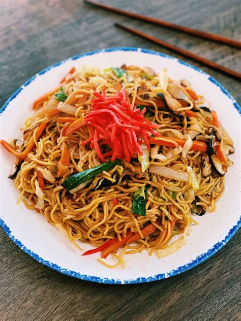 Yakisoba - Japanese Fried Noodles (20 Minutes) - Tiffy Cooks