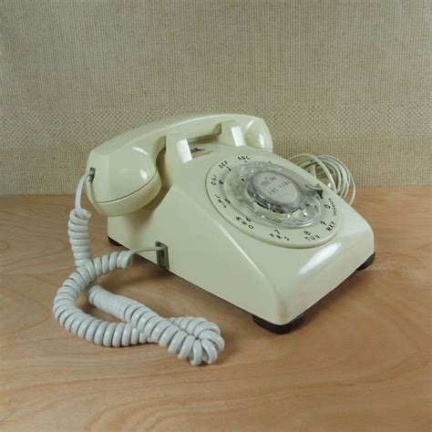 Western Electric Ivory Vintage Rotary Dial Telephone Vintage