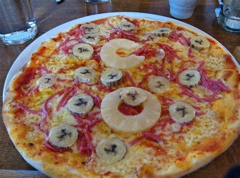 9 Of The Most Bizarre Pizza Toppings You Ll Ever See Mum S Lounge