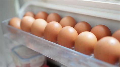 Cuánto tiempo duran los huevos en el refrigerador y dónde se colocan