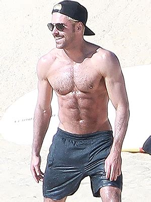 Zac Efron Shirtless Photoshoot