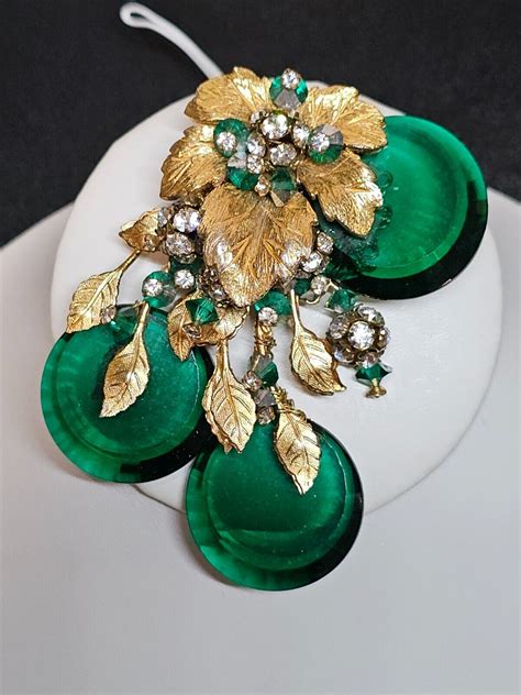 Rare Vtg Hattie Carnegie Signed Green Glass Rhinestone Brooch Pin Big