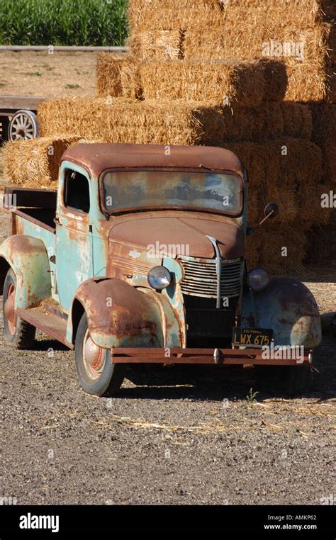 Old Rusty Truck Stock Photo - Alamy