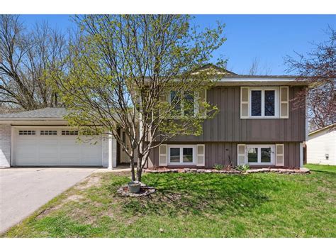 5029 142nd Path W Apple Valley Mn 55124 Mls 6349599 Edina Realty