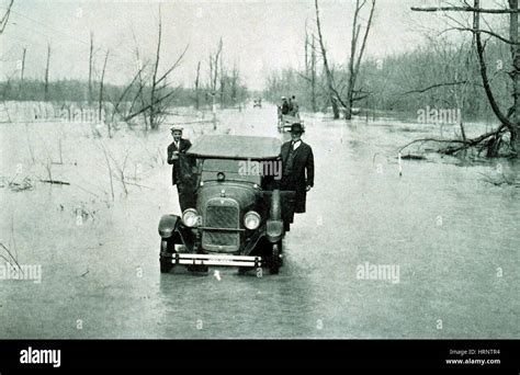 Great Mississippi River Flood, 1927 Stock Photo - Alamy