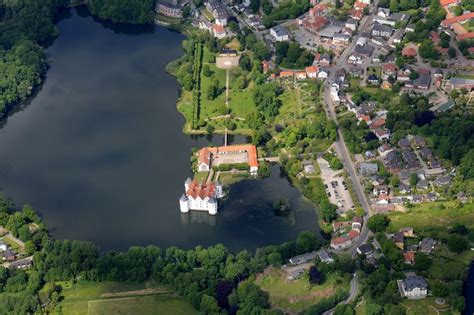 Gl Cksburg Aus Der Vogelperspektive Wassergraben Mit Wasserschlo