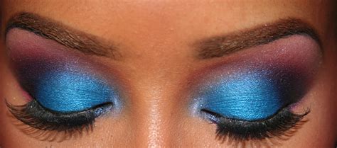 We Should Makeup: Electric Blue Eyes