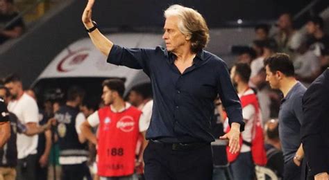 Jorge Jesus Tan Fenerbah E Payla M Bu S Zlerle Veda Etti Bein