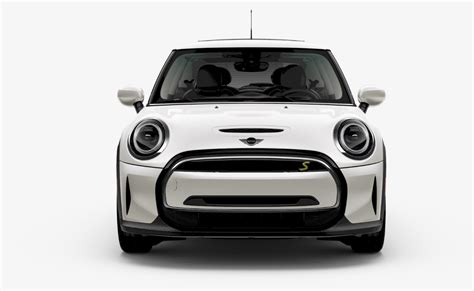 2023 MINI Cooper SE Revealed With Nanuq White Paint