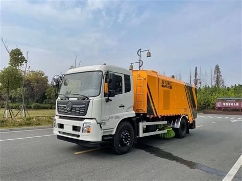 Dongfeng 3 500 Liters Water Tank 7 000 Liters Dust Tank Combine Dry And