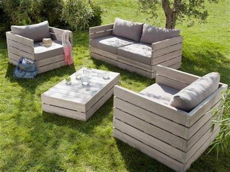 Table De Jardin En Palette Resine De Protection Pour Peinture