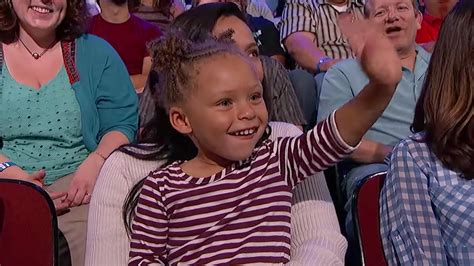 Steph Curry Daughter Stephen Currys Daughter Riley Steals The Show