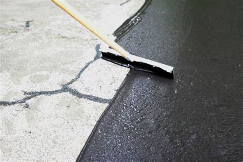 What's The Difference Between Asphalt and Concrete? - homeyou