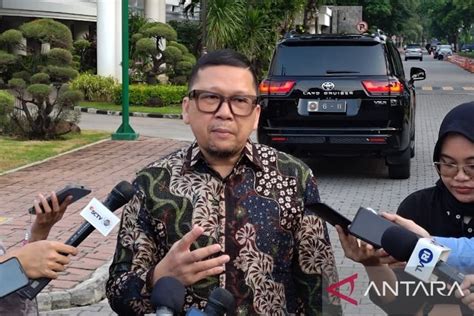 Golkar Lebih Mendorong Ridwan Kamil Maju Pilkada Jabar 2024