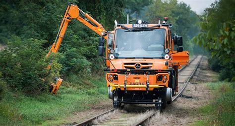 Mercedes Benz Has Created A Unimog Thats Ideal For Rail Jobs Carscoops