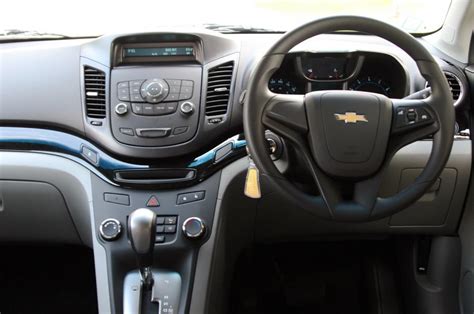 Chevrolet orlando interior photos