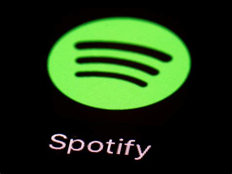 Sigue la ola de despidos en tecnología: Spotify recorta el 6% de su