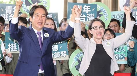 「賴蕭配」搶頭香登記 賴清德：不會認同「統一」圖 民進黨 蕭美琴 台灣大學 中選會 國民黨 時政聚焦 看中國网