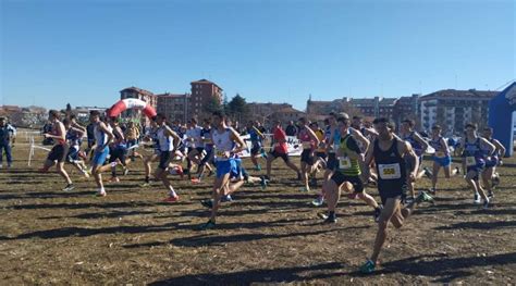 Atletica Oltre 800 A Darsi Battaglia Nel Cross Di Parco Parri Di