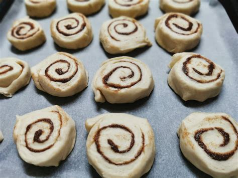 Kanelbullar Cinnamon Rolls Bu Eczki Cynamonowe Przepisy Na Ka Dy