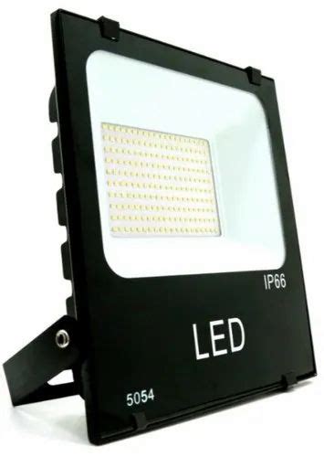 Lumigo Led Pure White W Down Chock Flood Light For Outdoor Ip