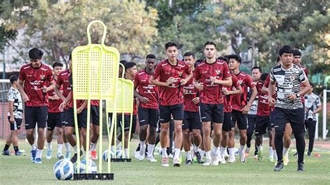 Latihan Timnas Indonesia U Jelang Semifinal Lawan Malaysia Foto