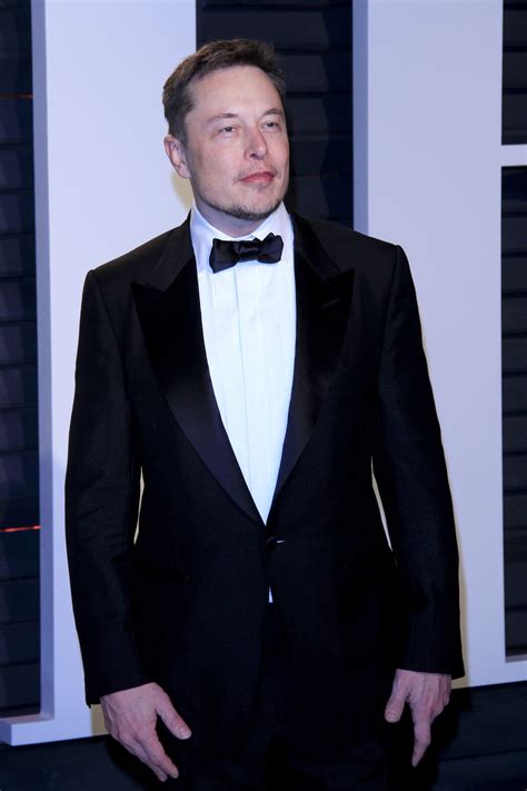Elon Musk Height: How Tall Is The Top Billionaire? - Hood MWR