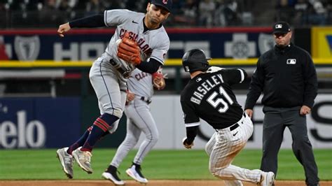 Watch Chicago White Sox Vs Cleveland Guardians Game 3 Online Free In