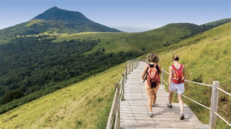 Sentiers De Randonnées Autour Du Puy De Dôme Clermont Auvergne Tou