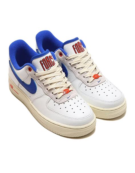 NIKE WMNS AIR FORCE 1 07 LX SUMMIT WHITE HYPER ROYAL PICANTE RED