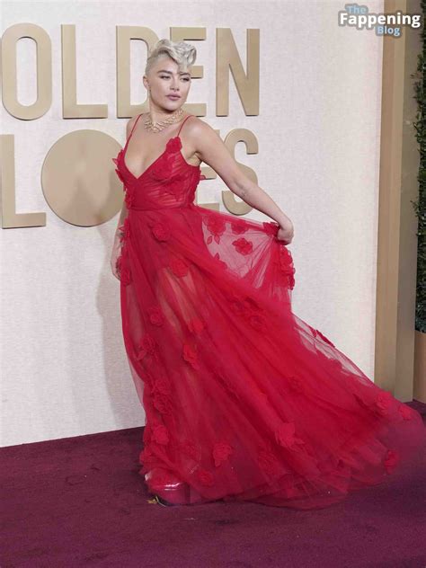 Florence Pugh Flashes Her Nude Tits At The St Golden Globe Awards