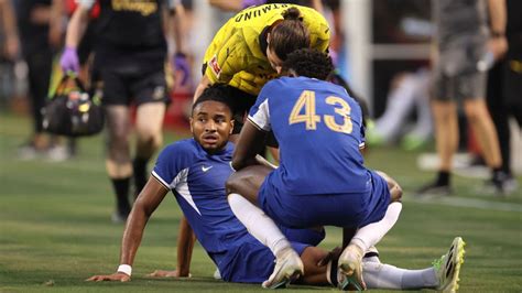 Chelsea 1 1 Borussia Dortmund Christopher Nkunku Picks Up Knee Injury