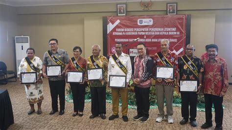 Kepala Bkkbn Kukuhkan Pejabat Pemprov Papua Selatan Sebagai Bapak Dan