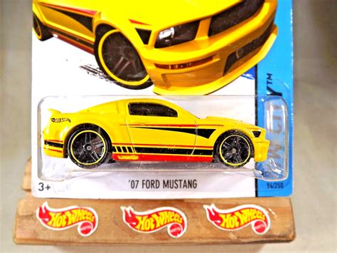 2015 Hot Wheels 94 Hw City Mustang 07 Ford Mustang Yellow Variant W