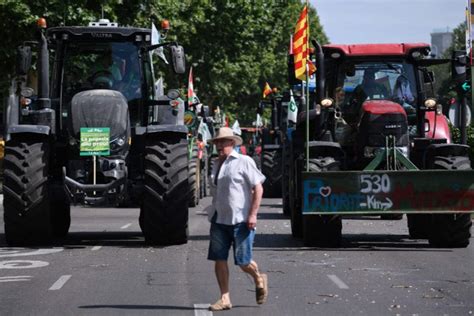 Pagesos bloquegen la frontera amb França quines carreteres han tallat