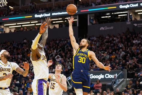 Hasil Nba Hari Ini La Lakers Menang Tipis Atas Golden Stars