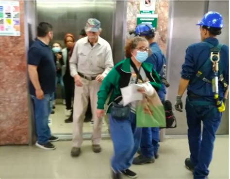 Se Quedan Seis Personas Atrapadas En Elevador Del Imss En Monterrey