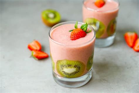 Strawberry Banana And Kiwi Smoothie