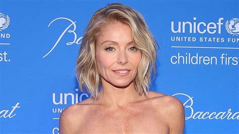 Kelly Ripa News Photos And Videos Abc News