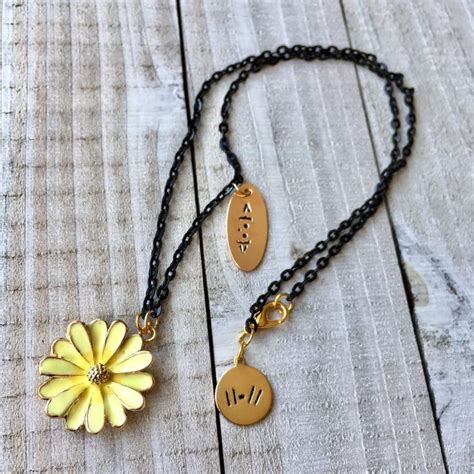 Twenty One Pilots Daisy And Ned Chain Necklace Etsy Hippie Style Jewelry Twenty One Pilots