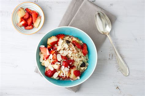 Rezept Hafer Porridge Mit Erdbeeren Und Pfirsich ULoop Magazin