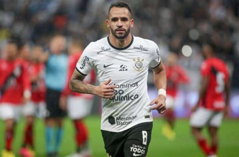 Fluminense Encaminha Acerto Renato Augusto Ex Corinthians